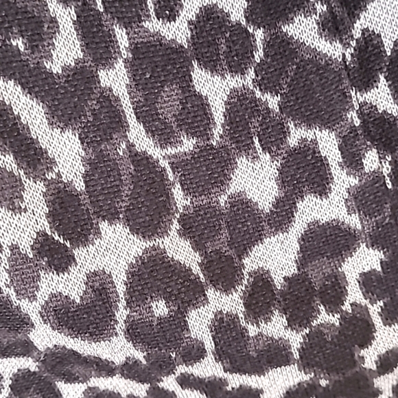 🖤NY Collection Cardigan - Picture 2 of 4